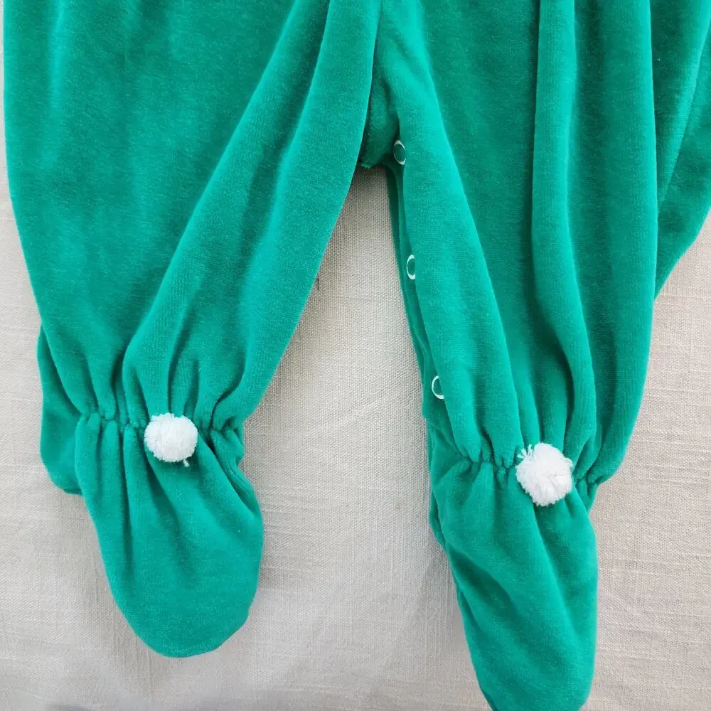 Vintage Deadstock Sleigh Bears Velour Footed PJs 3-6 months